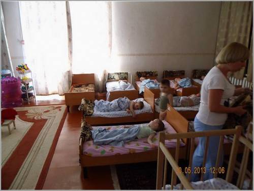 Таможенники разворовали гуманитарную помощь для николаевского детдома