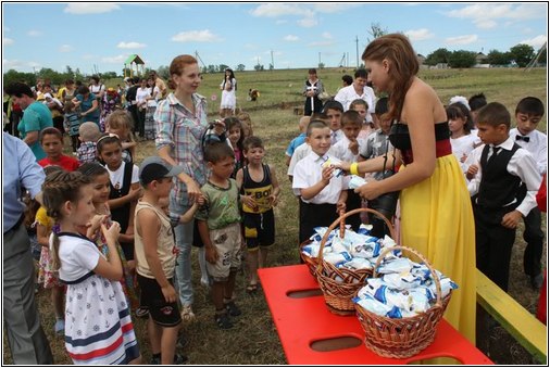 Відкриття дитячого майданчика у селі Костичі