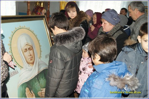 Ікона та ковчег з часткою мощей Матрони Московської - у храмі св. Пантелеймона
