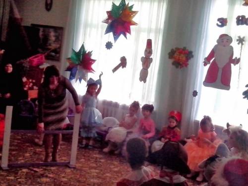 Відео та фото з новорічного свята для дітей ДНЗ 