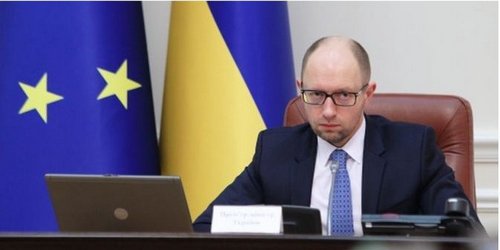 Яценюк відправить міністрів у регіони пояснювати нову політику
