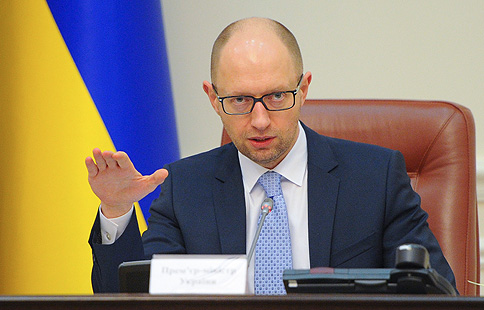 Яценюк: Правительство подготовило два варианта бюджета на 2015 год