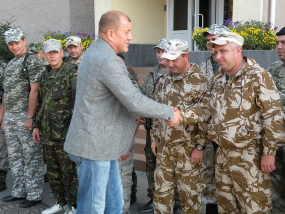 В Николаеве встретили сотрудников ГАИ, вернувшихся из зоны АТО»