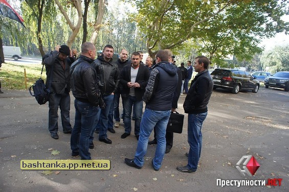 В Николаеве в мусорный бак засунули чиновника ОГА, устроившего пьяным ДТП