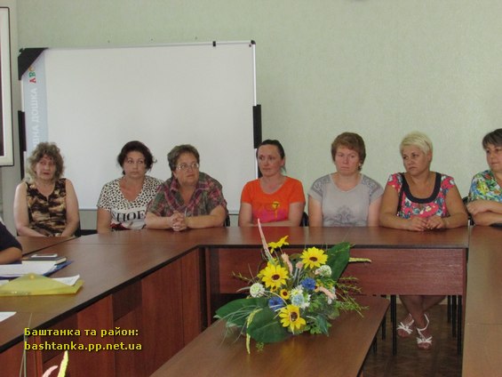 Зустріч адміністрації Баштанської ЗОШ №2 з батьками, чиї діти ніби то навчалися в одному з Миколаївських навчальних закладів