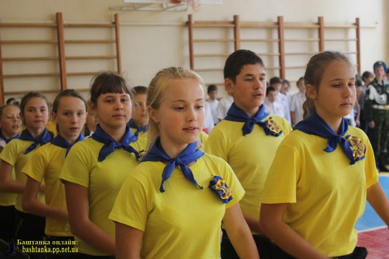 Конкурс пісні і строю, присвячений Дню Захисника України»