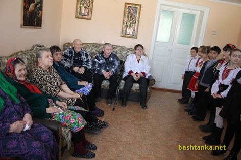 Учні Баштанської ЗОШ №2 відвідали Будинок престарілих»