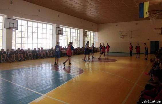 В Баштанській ЗОШ №1 пройшов І етап XV обласних спортивних ігор з баскетболу серед школярів»