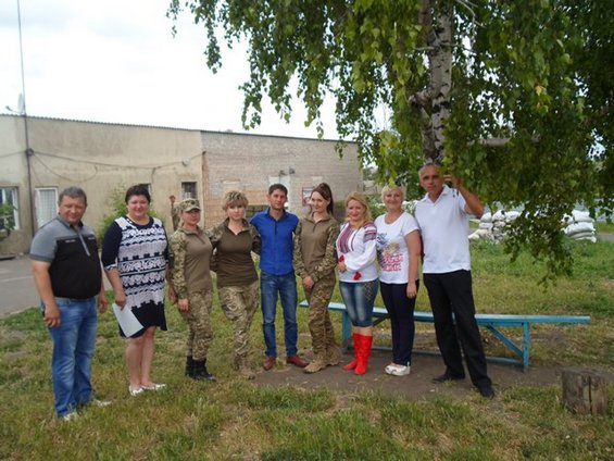 Братчани з гуманітарно-культурною допомогою відвідали військових у зоні АТО