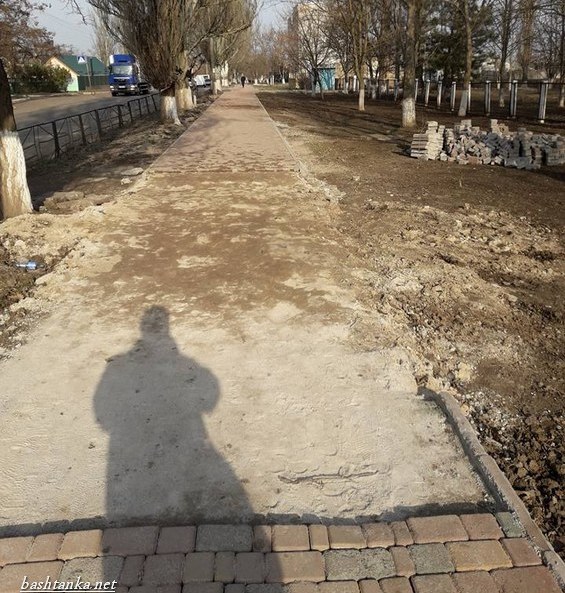 Широкий діалог щодо теми демонтажу частини тротуару біля Баштанської ЗОШ №2