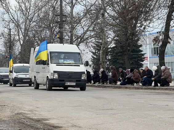 Казанківська громада вшанувала загиблого Захисника України – Володимира Березняка»