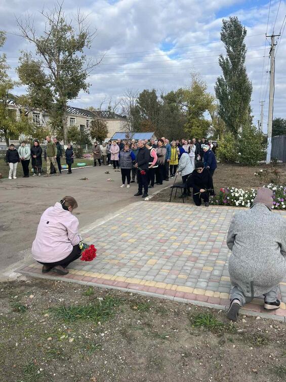 Широківська громада провела в останню дорогу земляка, захисника України Андрія Возного