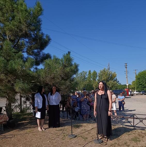 У Привільненській громаді відбулося зворушливе відкриття додаткових портретів на Алеї Слави